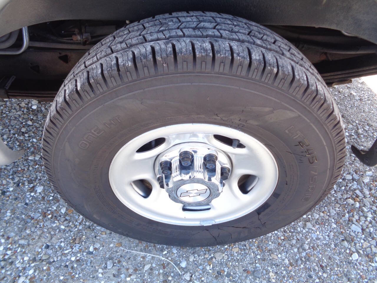 Used 2018 Chevrolet Express 2500 LT w/ LT Preferred Equipment Group image 21