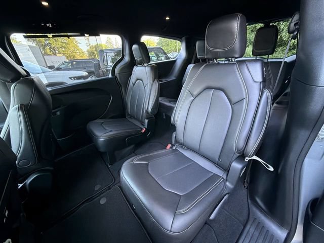 New 2026 Chrysler Pacifica Select w/ S Appearance Package AWD/4WD image 13