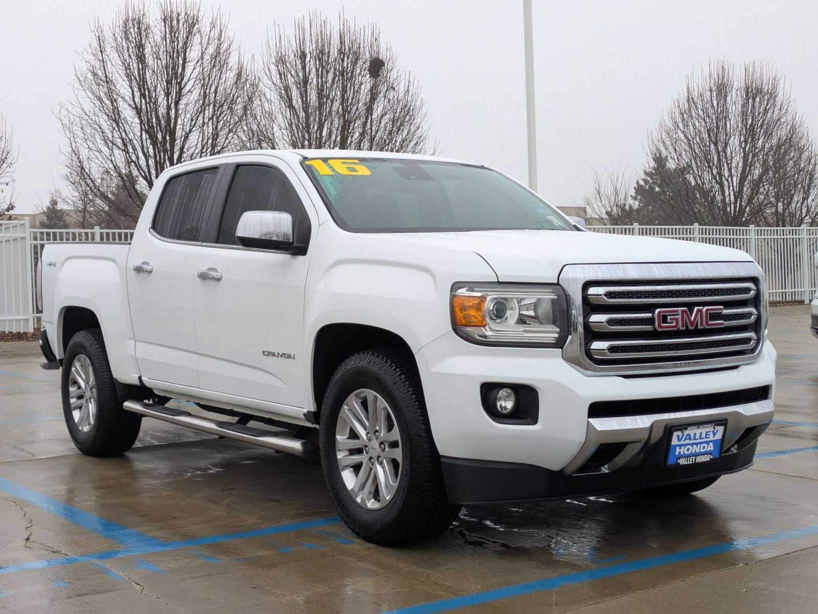 Used 2016 GMC Canyon SLT w/ Driver Alert Package image 4