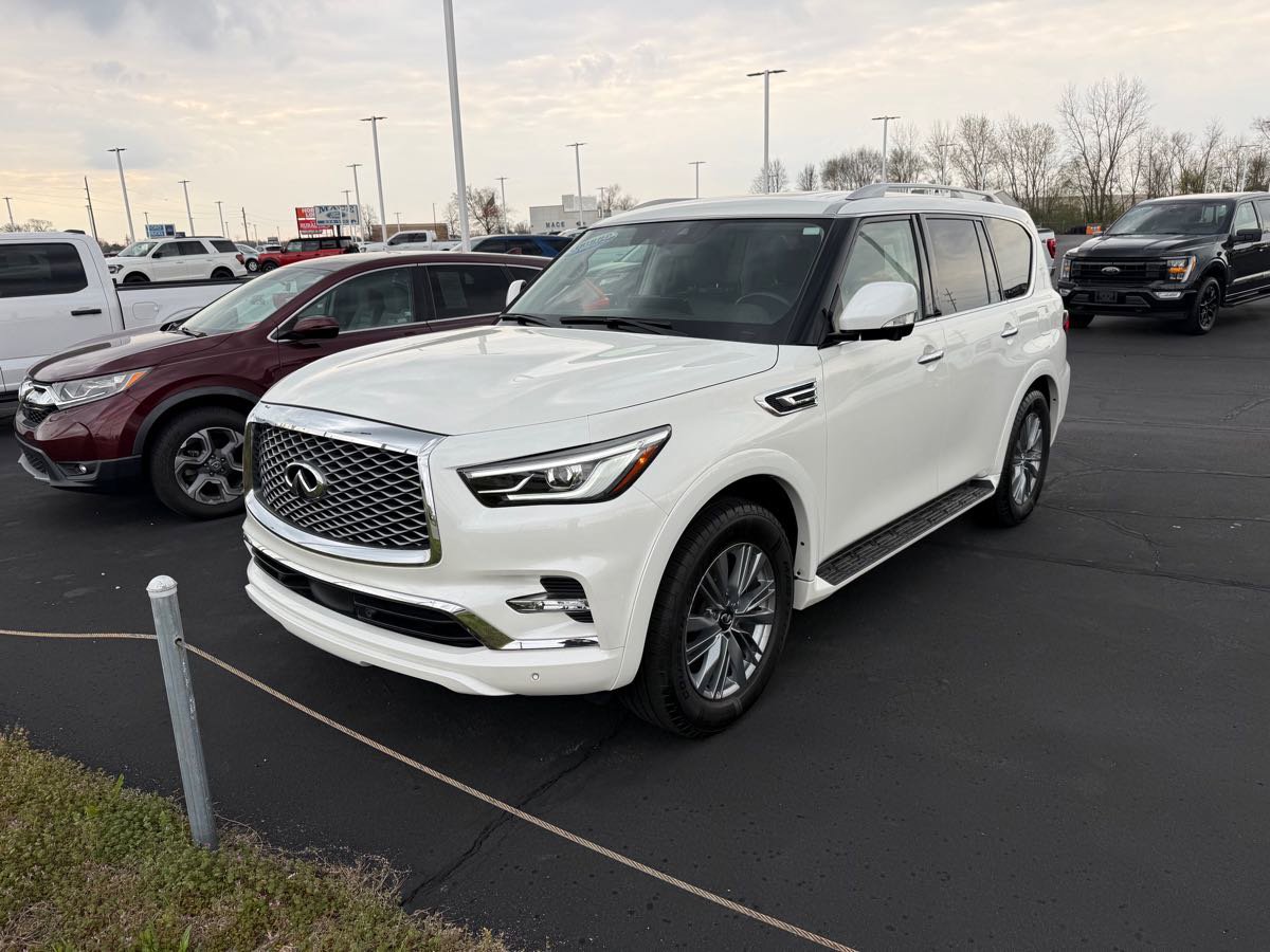 Used 2022 INFINITI QX80 Luxe w/ Cargo Package image 1