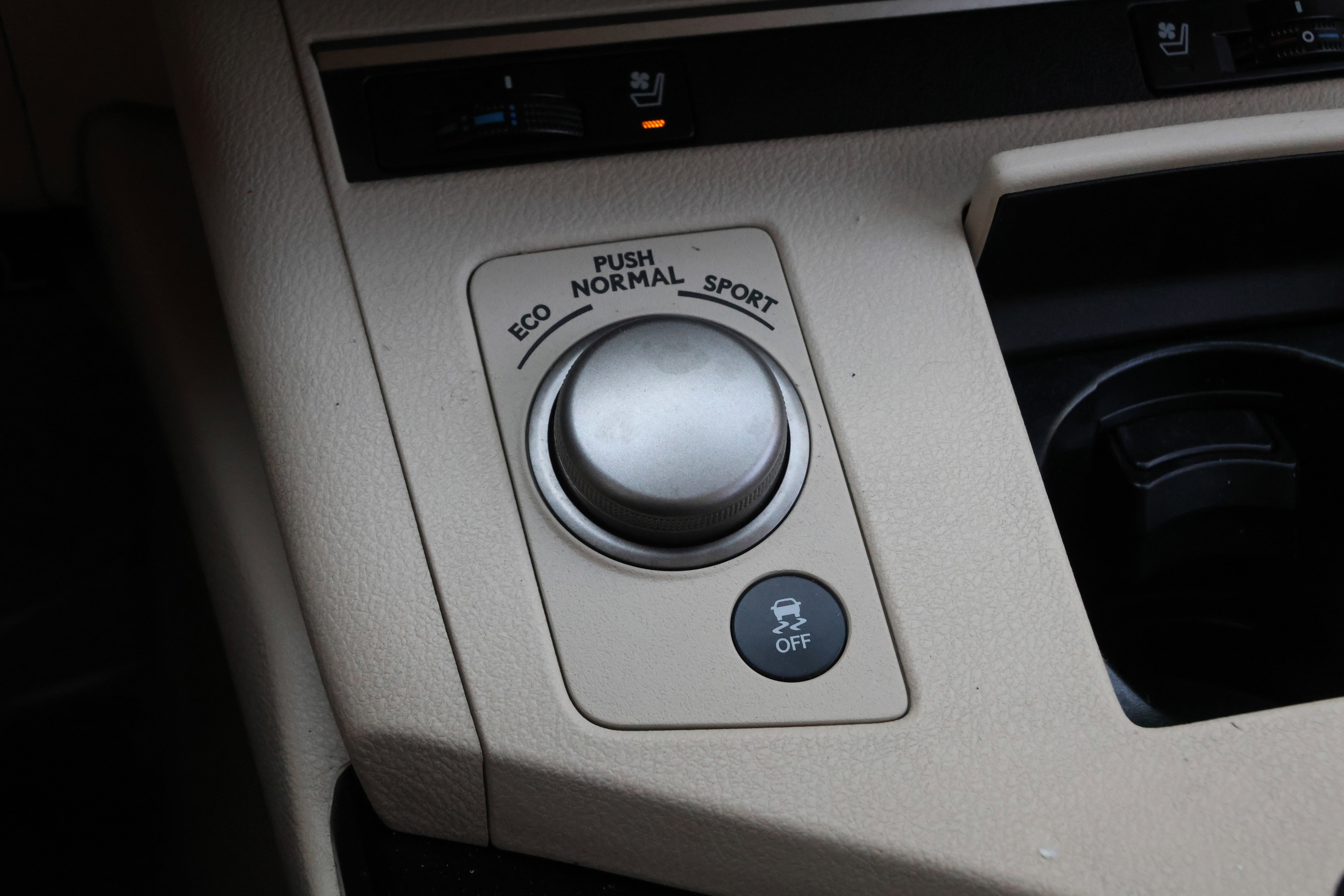 Used 2015 Lexus ES 350 w/ Premium Package FWD image 29