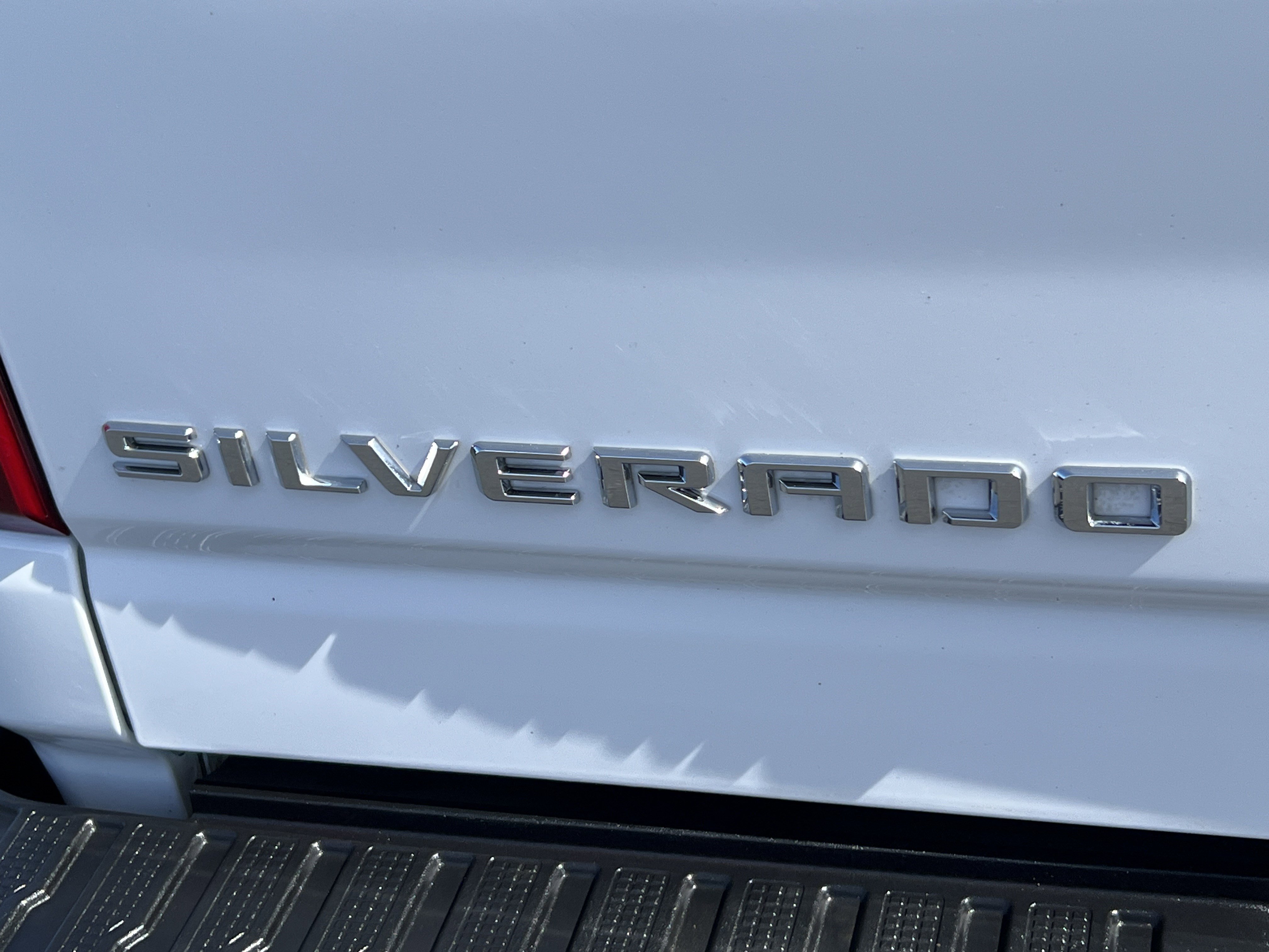 Used 2025 Chevrolet Silverado 2500 LT w/ Convenience Package AWD/4WD image 9