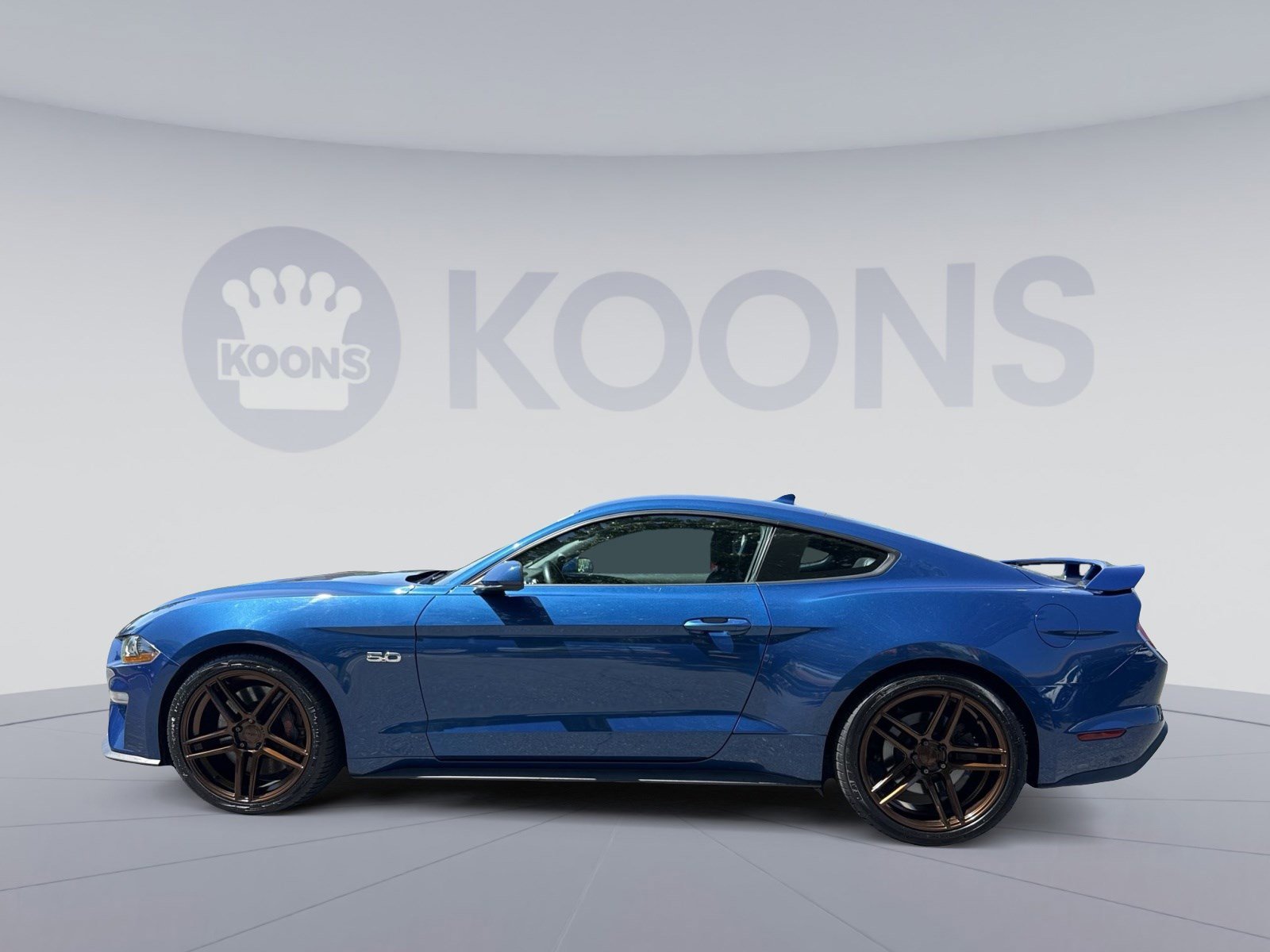 Used 2022 Ford Mustang GT Premium w/ GT Performance Package RWD image 2