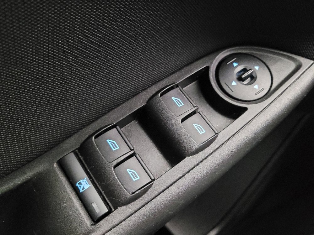 Used 2018 Ford Focus SE image 27