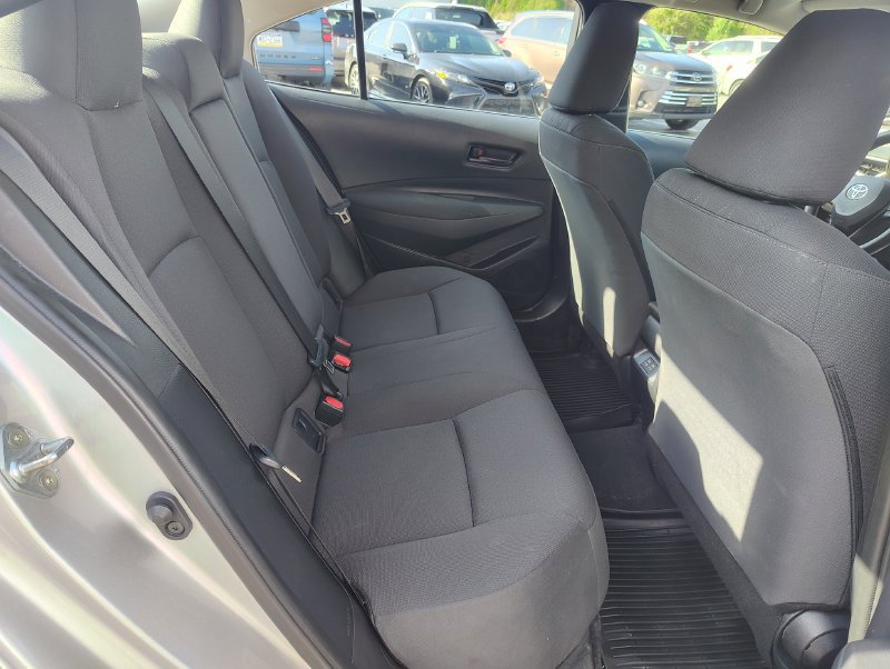 Used 2025 Toyota Corolla LE w/ LE Premium Package FWD image 21