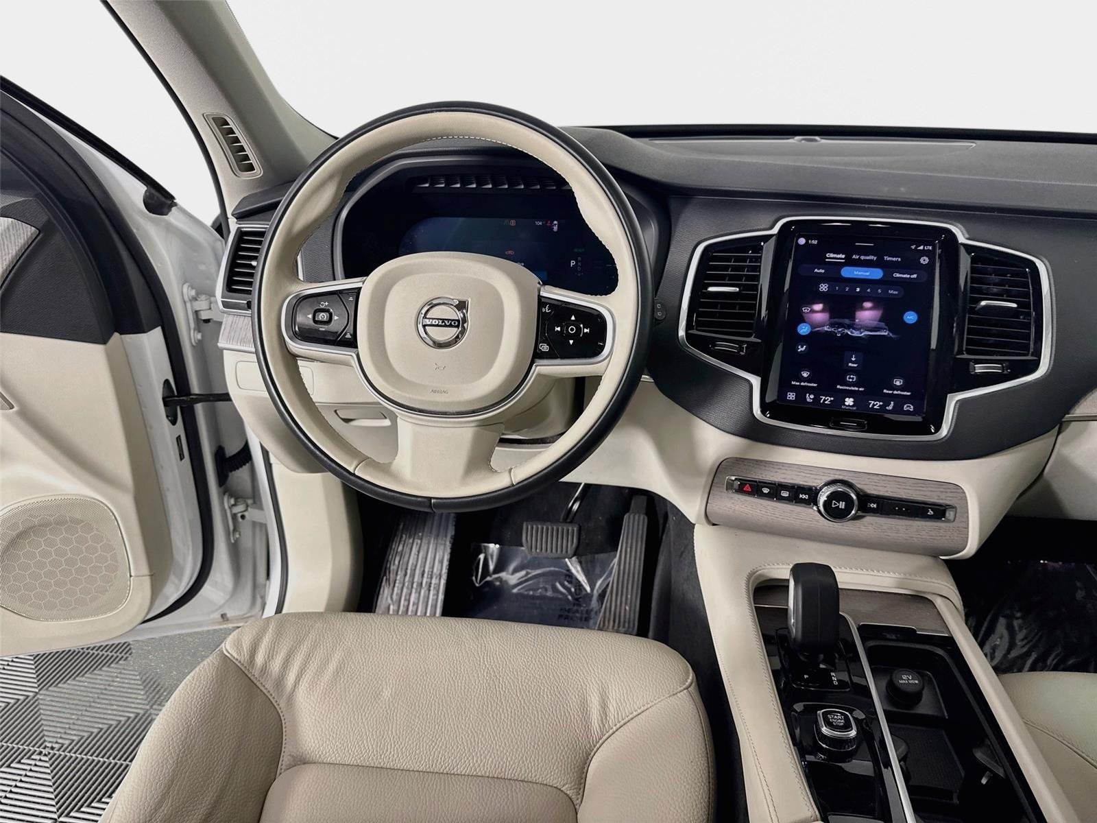 Used 2025 Volvo XC90 T8 Plus w/ Protection Package Premier AWD/4WD image 25