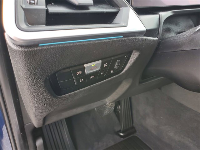 Used 2023 BMW 330i xDrive Sedan w/ Premium Package image 13