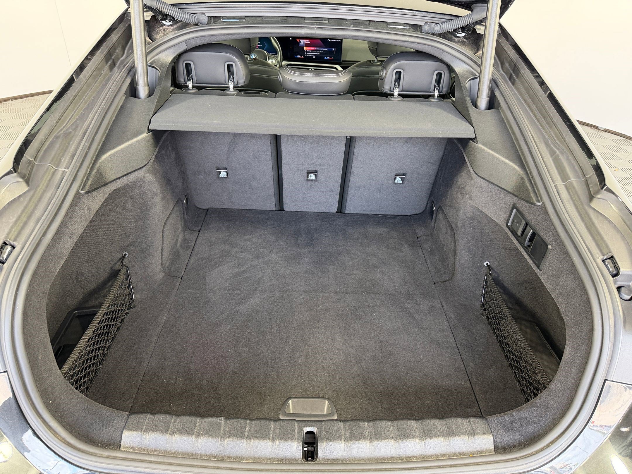 Used 2023 BMW i4 eDrive35 w/ Premium Package image 33