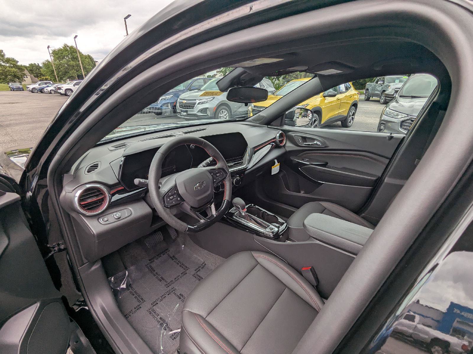 New 2026 Chevrolet Trax RS w/ Driver Confidence Package FWD image 33