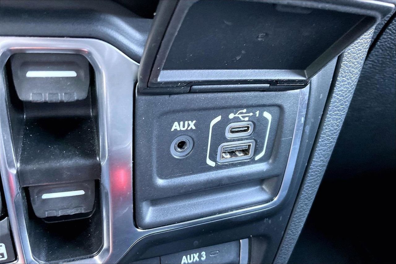 Certified 2023 Jeep Wrangler Unlimited Rubicon 4xe w/ Cold Weather Group image 18