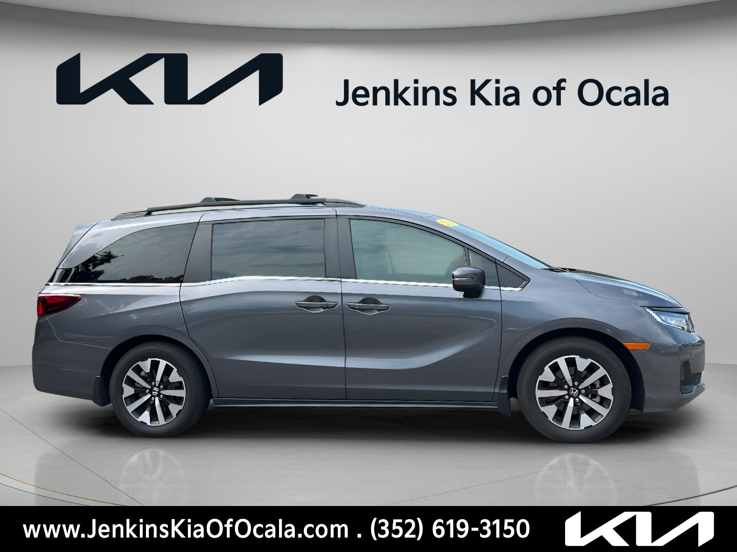 Used 2025 Honda Odyssey EX-L image 2