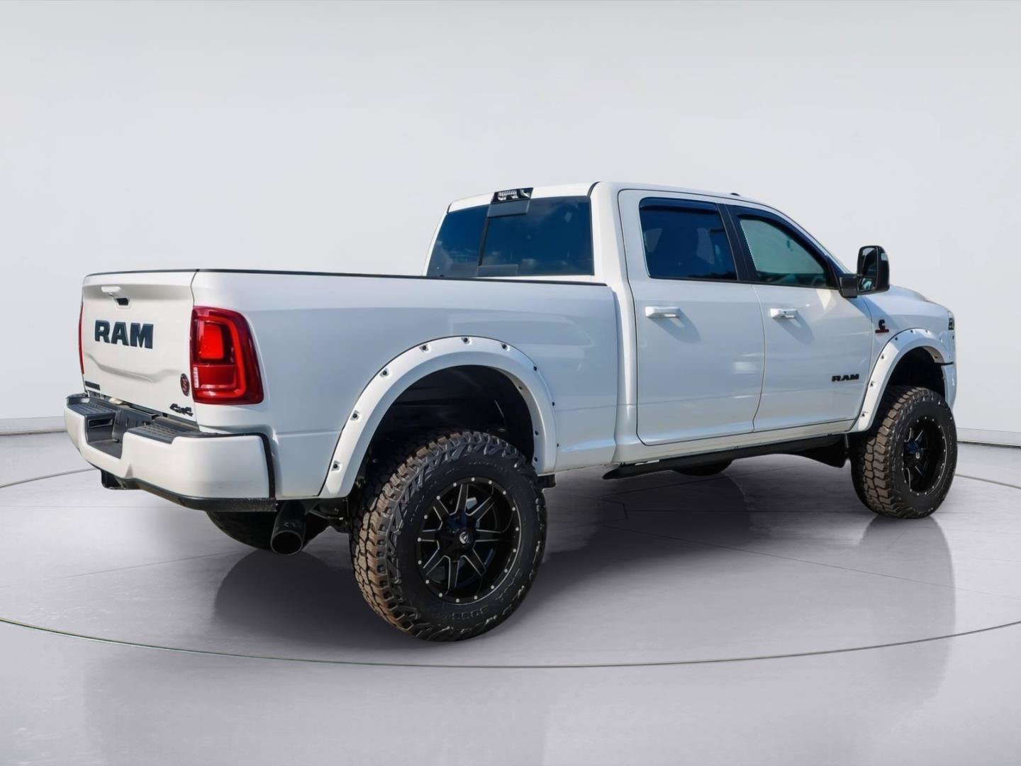 New 2026 RAM 2500 Laramie AWD/4WD image 10