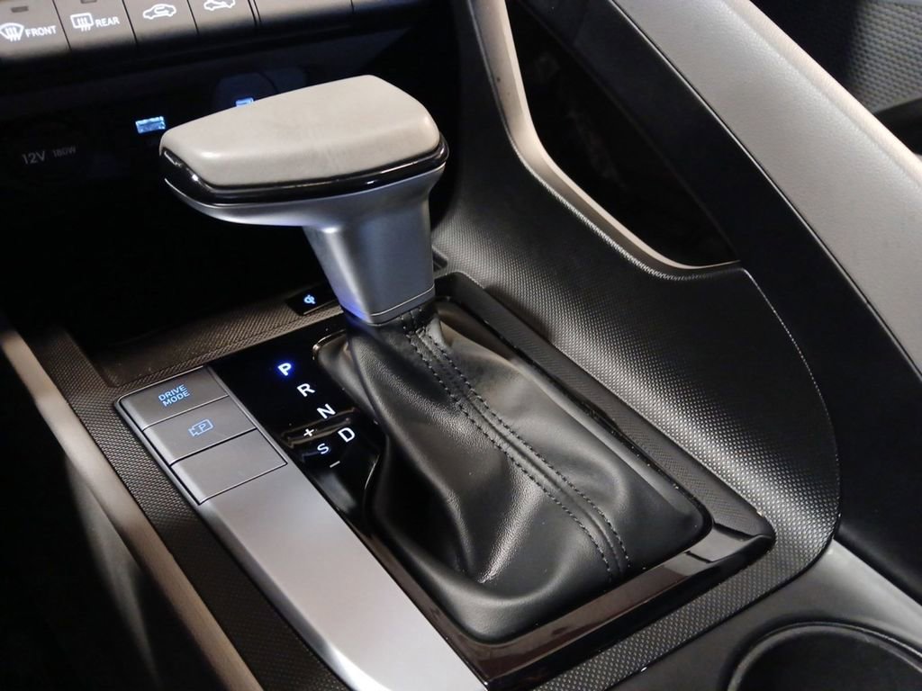 Certified 2025 Hyundai Elantra Sport FWD image 16
