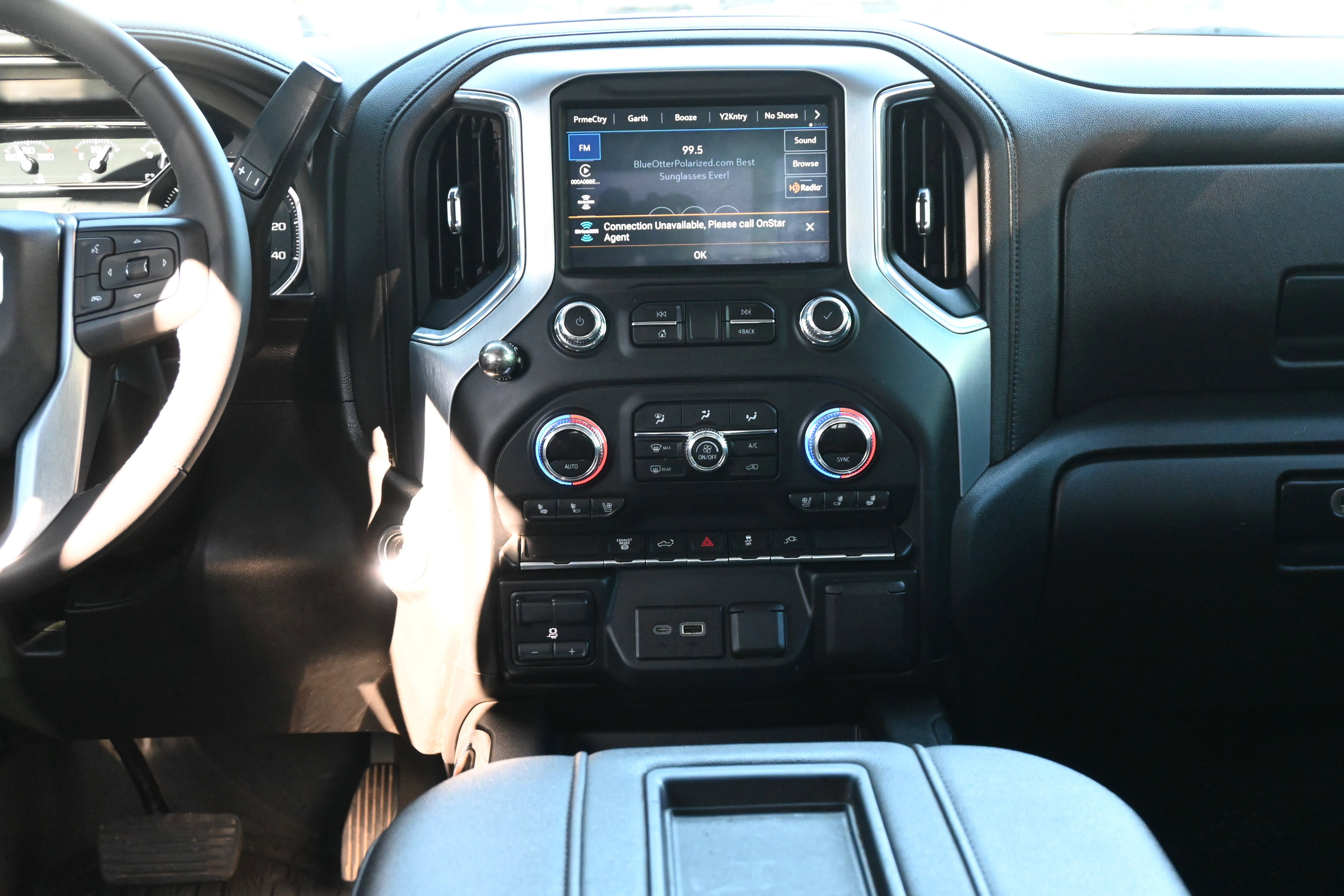 Used 2021 GMC Sierra 3500 SLT w/ SLT Convenience Package image 34