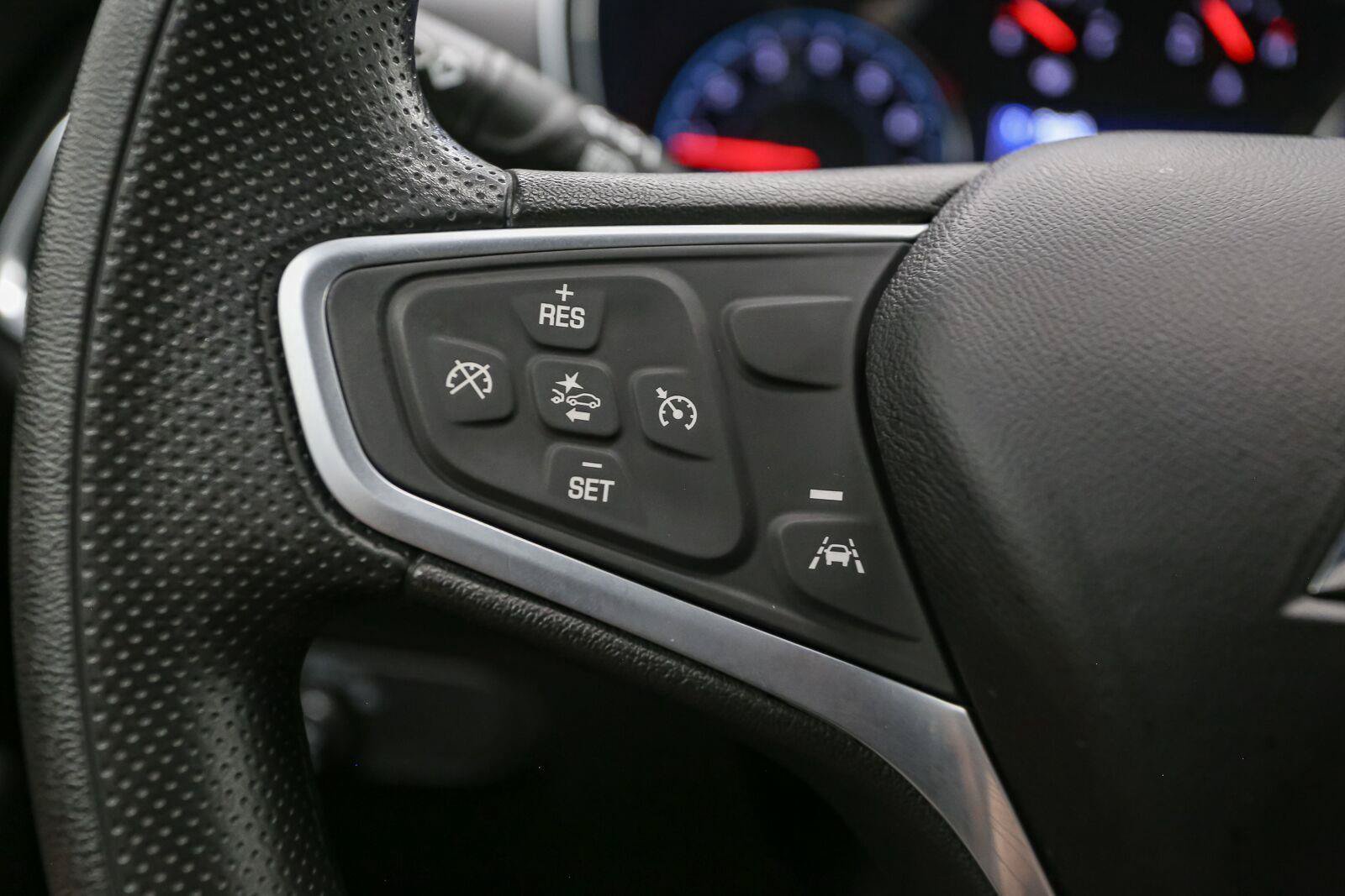 Used 2022 Chevrolet Equinox LT AWD/4WD image 32