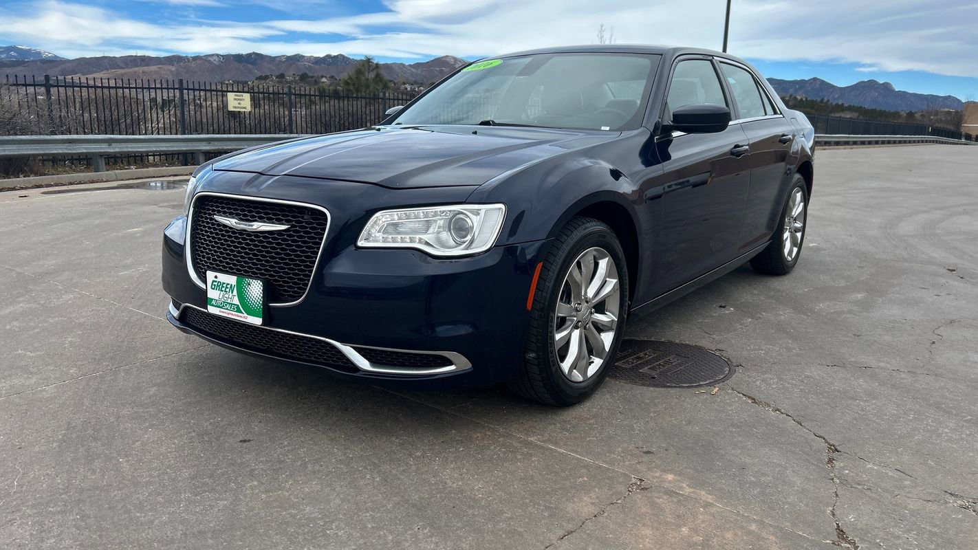 Used 2016 Chrysler 300 Limited image 18