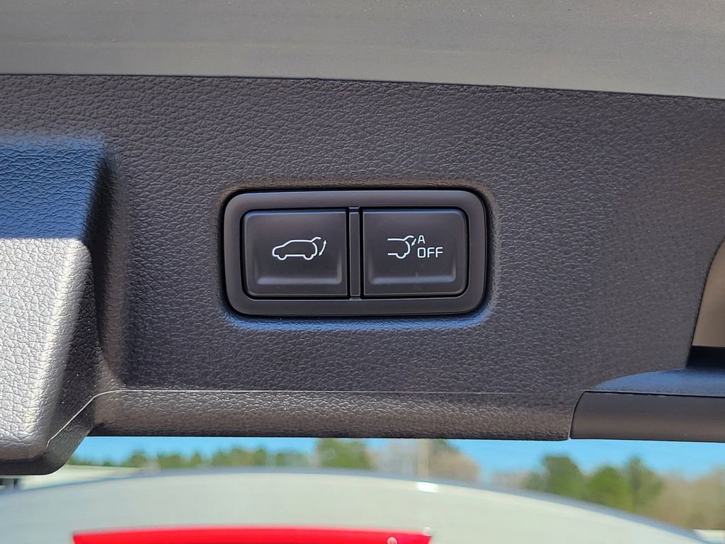 Used 2024 Kia Telluride EX w/ EX Captain's Chair Package image 13