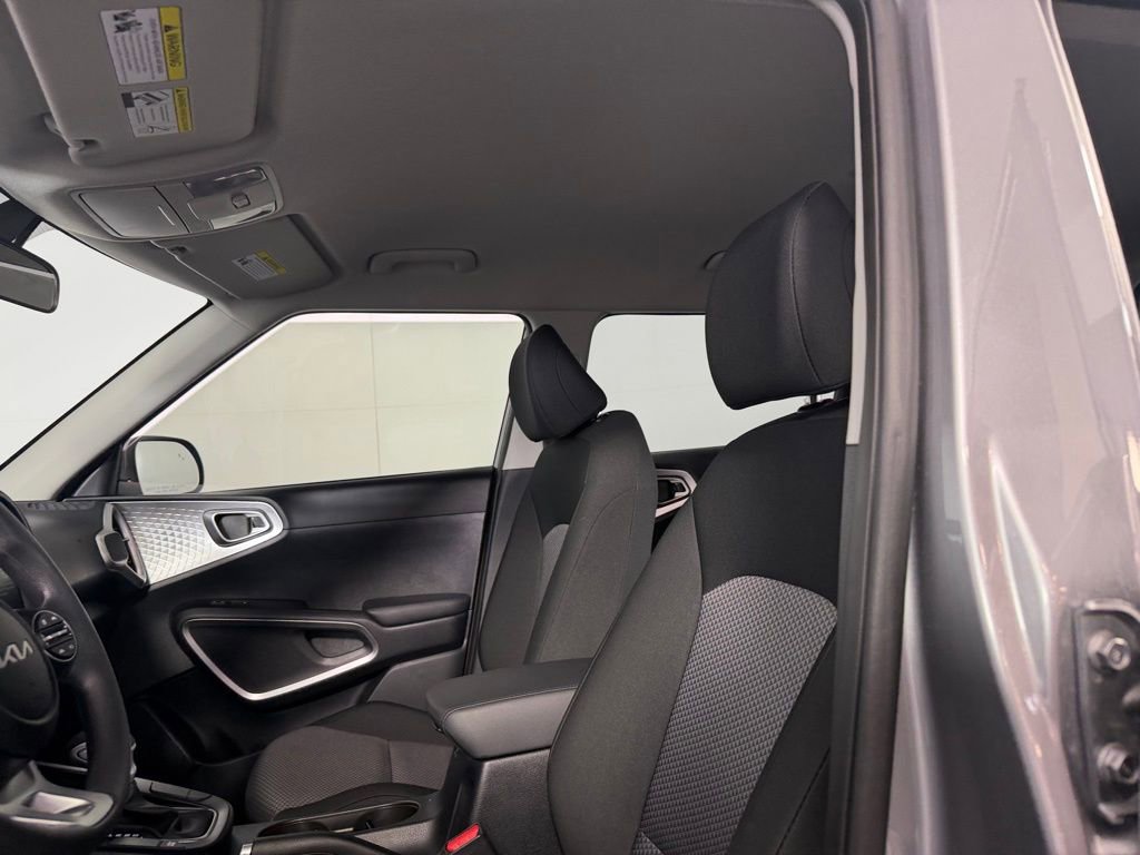 Used 2025 Kia Soul LX w/ LX Technology Package image 20