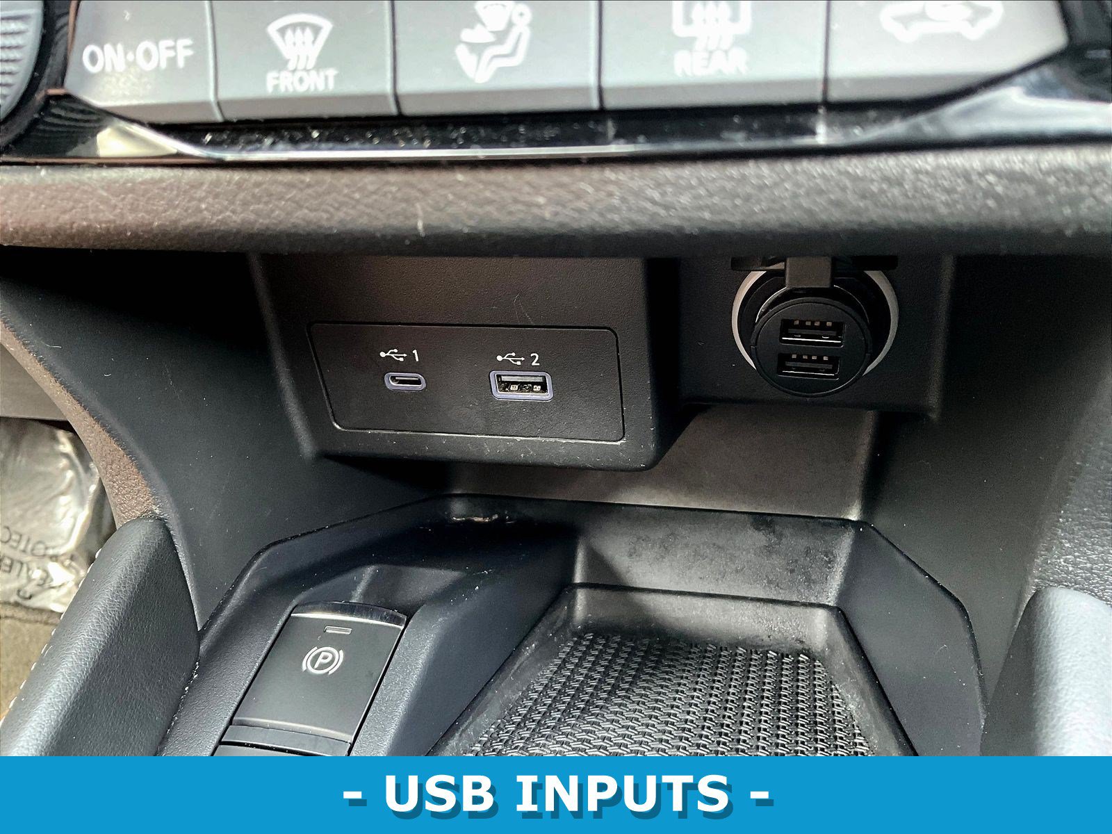 Used 2022 Nissan Kicks SR w/ Interior Electronics Package FWD image 16