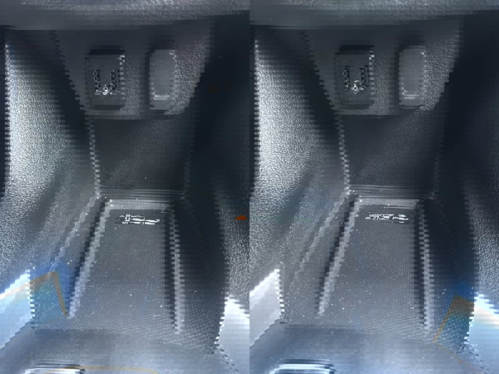 Used 2023 Chevrolet Traverse LT w/ Rear Camera Mirror Package image 36