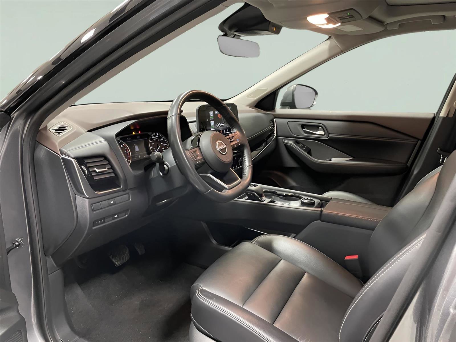 Used 2022 Nissan Rogue SL w/ SL Premium Package image 13