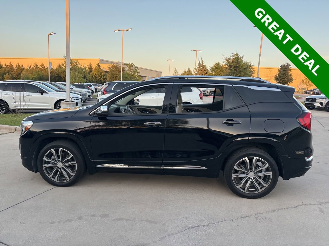 Used 2020 GMC Terrain Denali w/ Denali Premium Package image 8