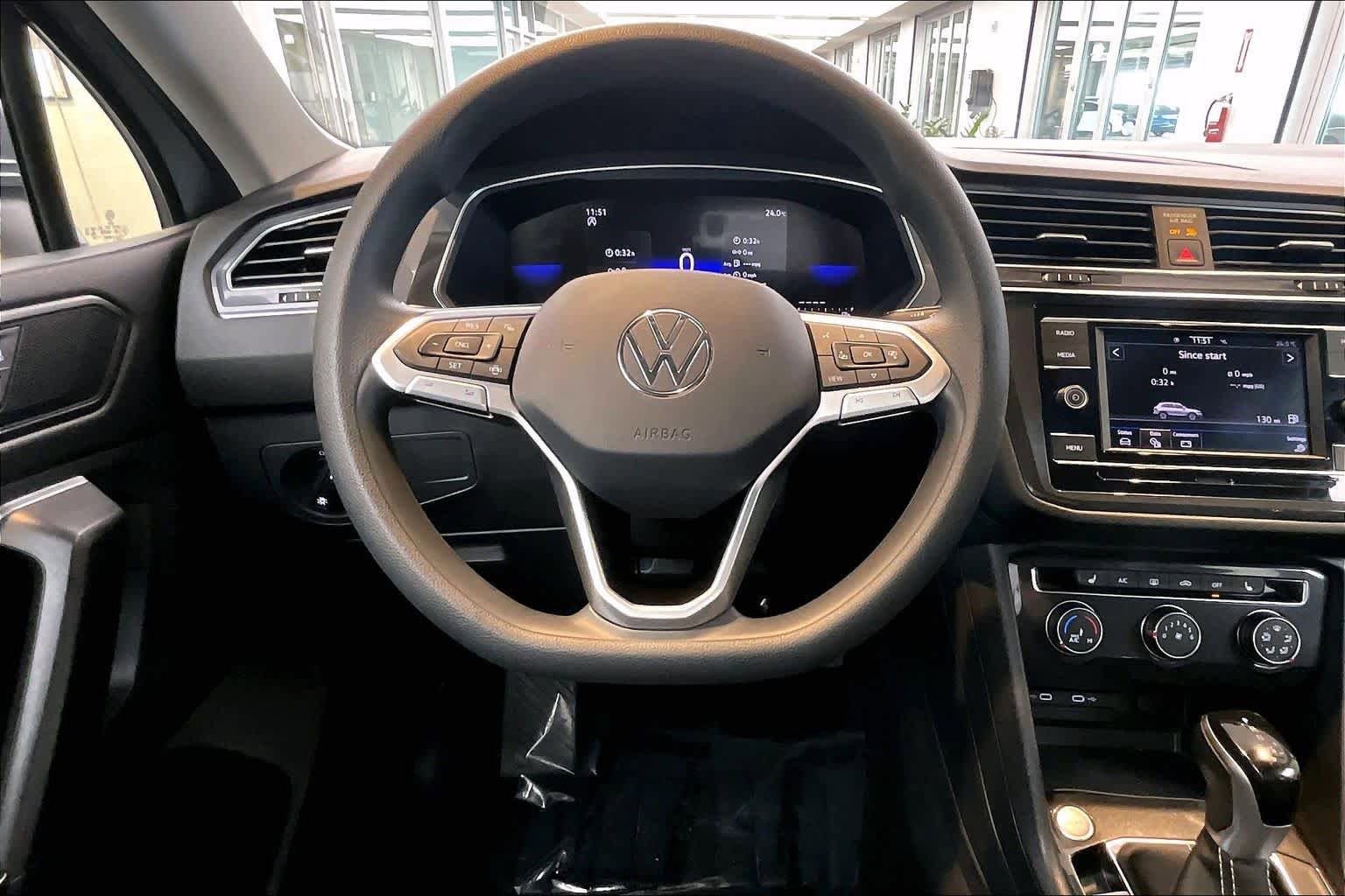 Used 2023 Volkswagen Tiguan S FWD image 6