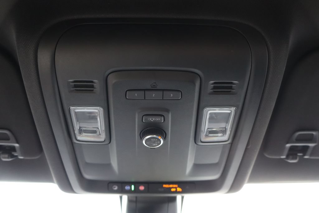 Used 2022 Chevrolet Tahoe RST AWD/4WD image 17