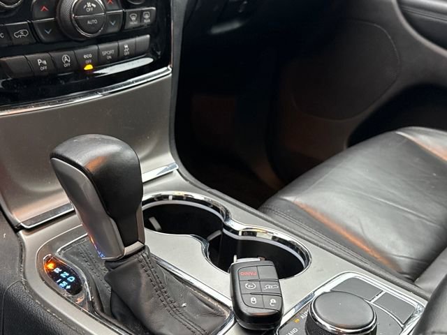 Used 2020 Jeep Grand Cherokee Limited image 11