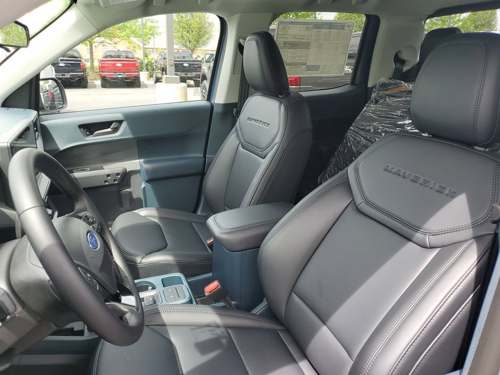 New 2025 Ford Maverick Lariat w/ Black Appearance Package AWD/4WD image 7