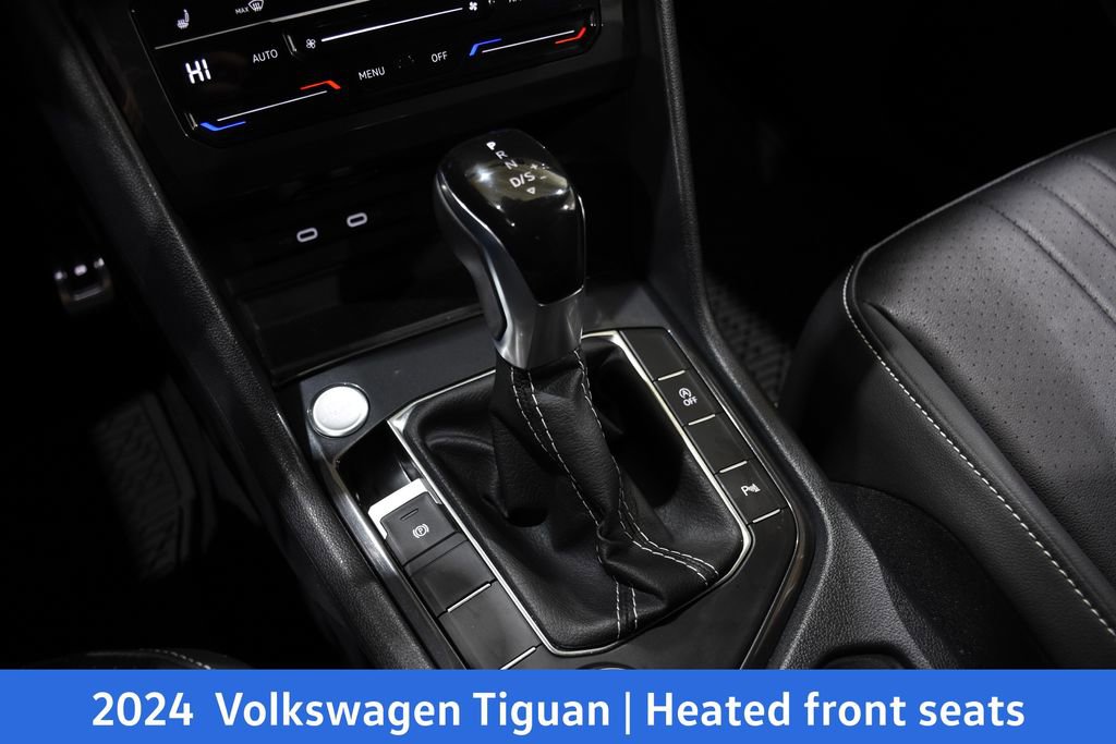 Used 2024 Volkswagen Tiguan SE R-Line image 25