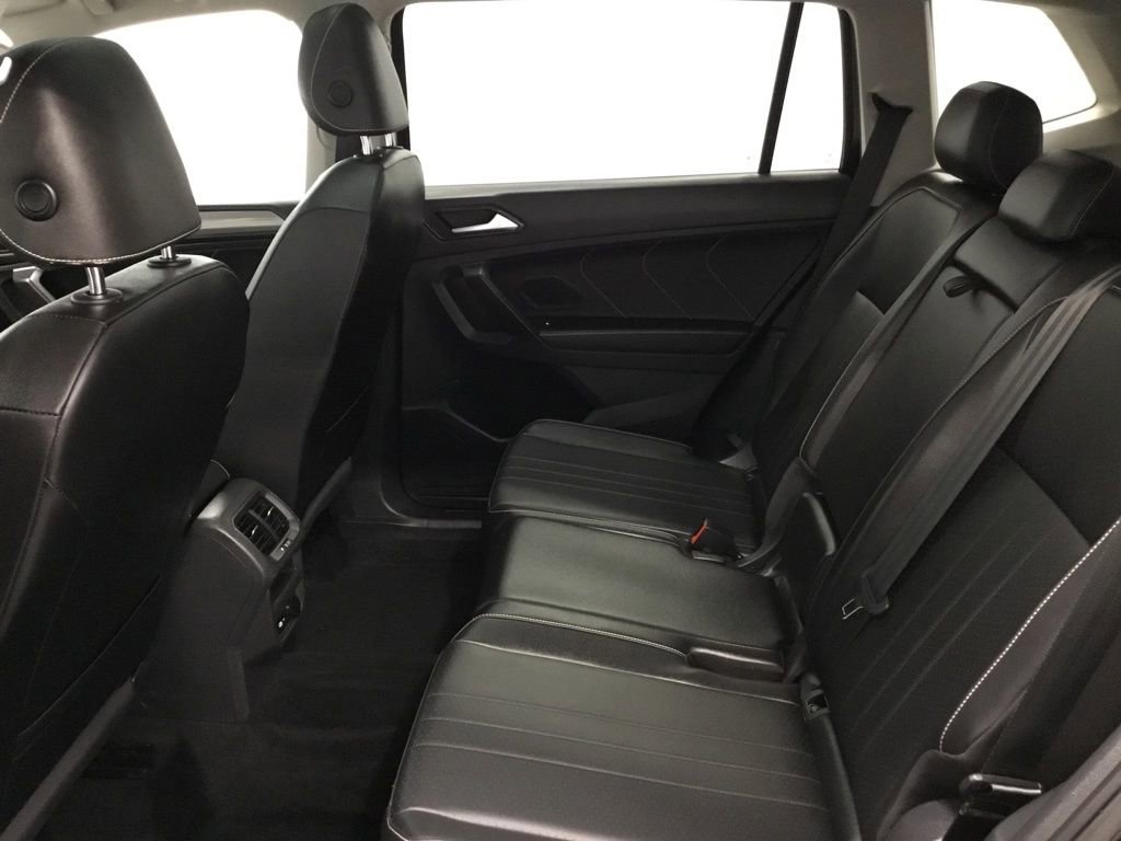 Used 2022 Volkswagen Tiguan SE AWD/4WD image 28