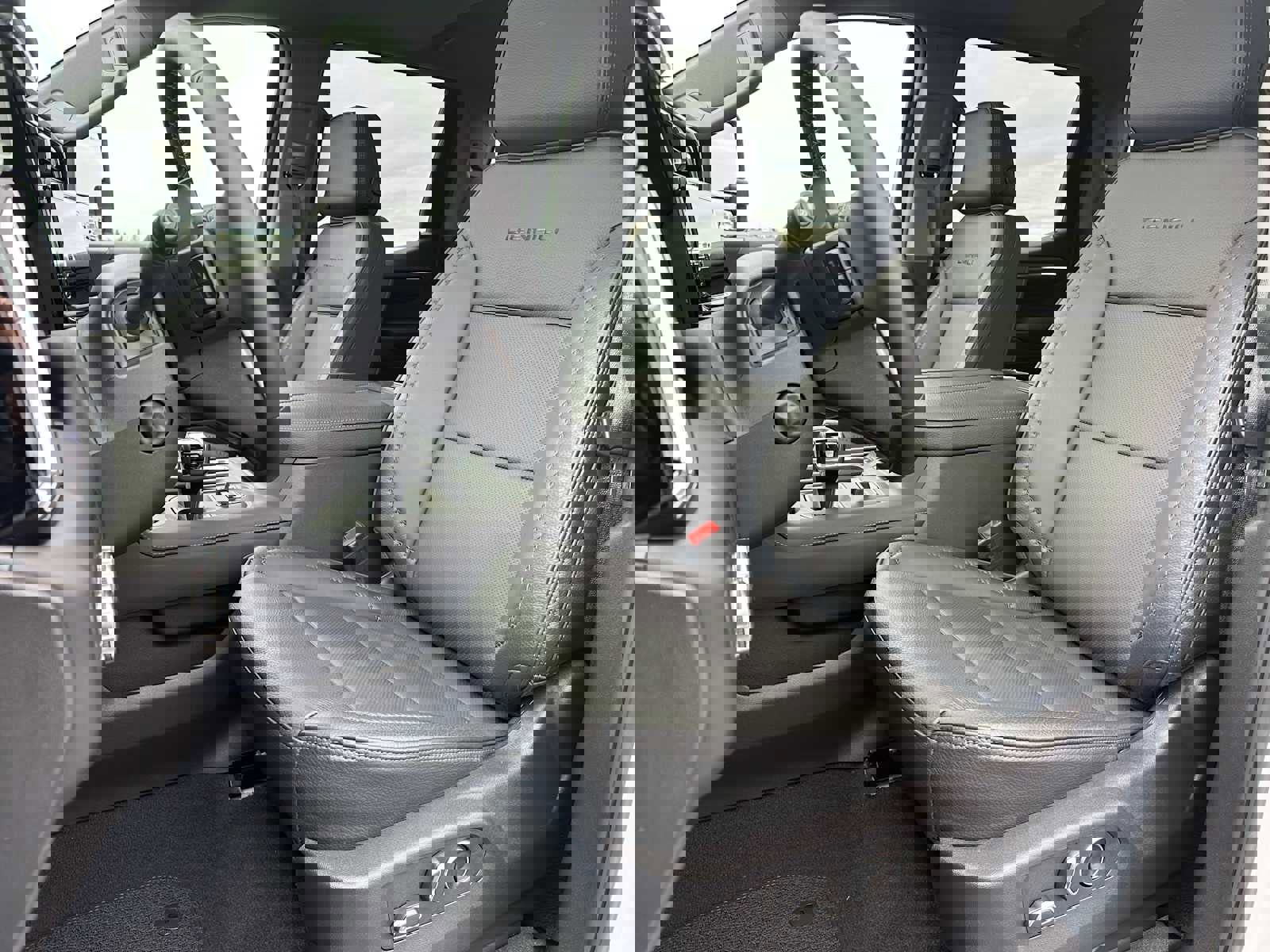 Used 2025 GMC Sierra 1500 Denali w/ Denali Reserve Package image 22