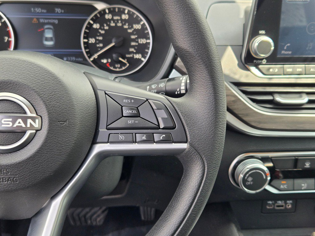 Used 2025 Nissan Altima 2.5 SV FWD image 29