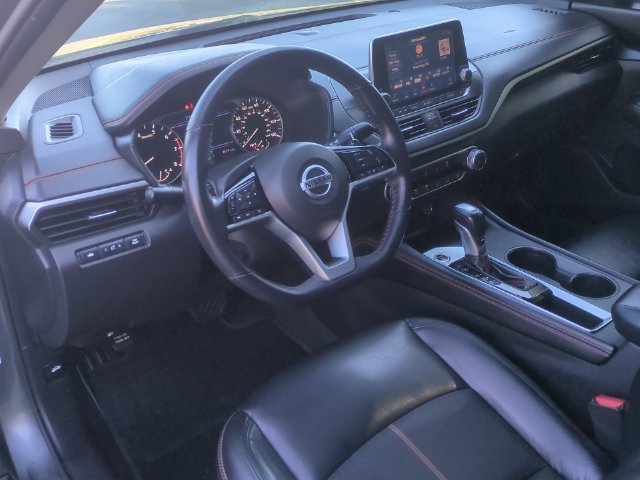 Used 2021 Nissan Altima 2.5 SR w/ SR Premium Package FWD image 29