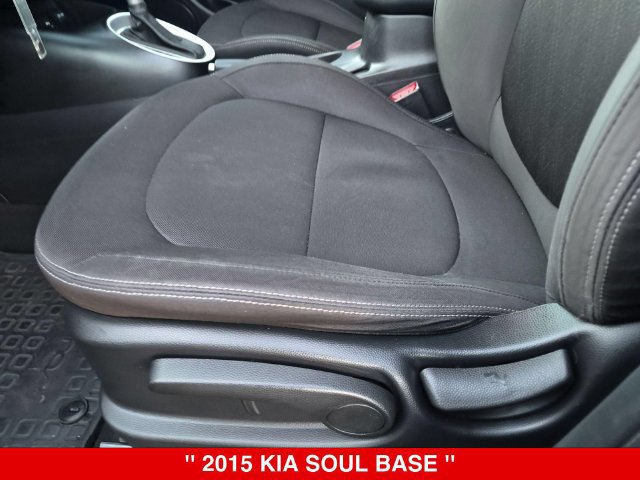 Used 2015 Kia Soul FWD image 16