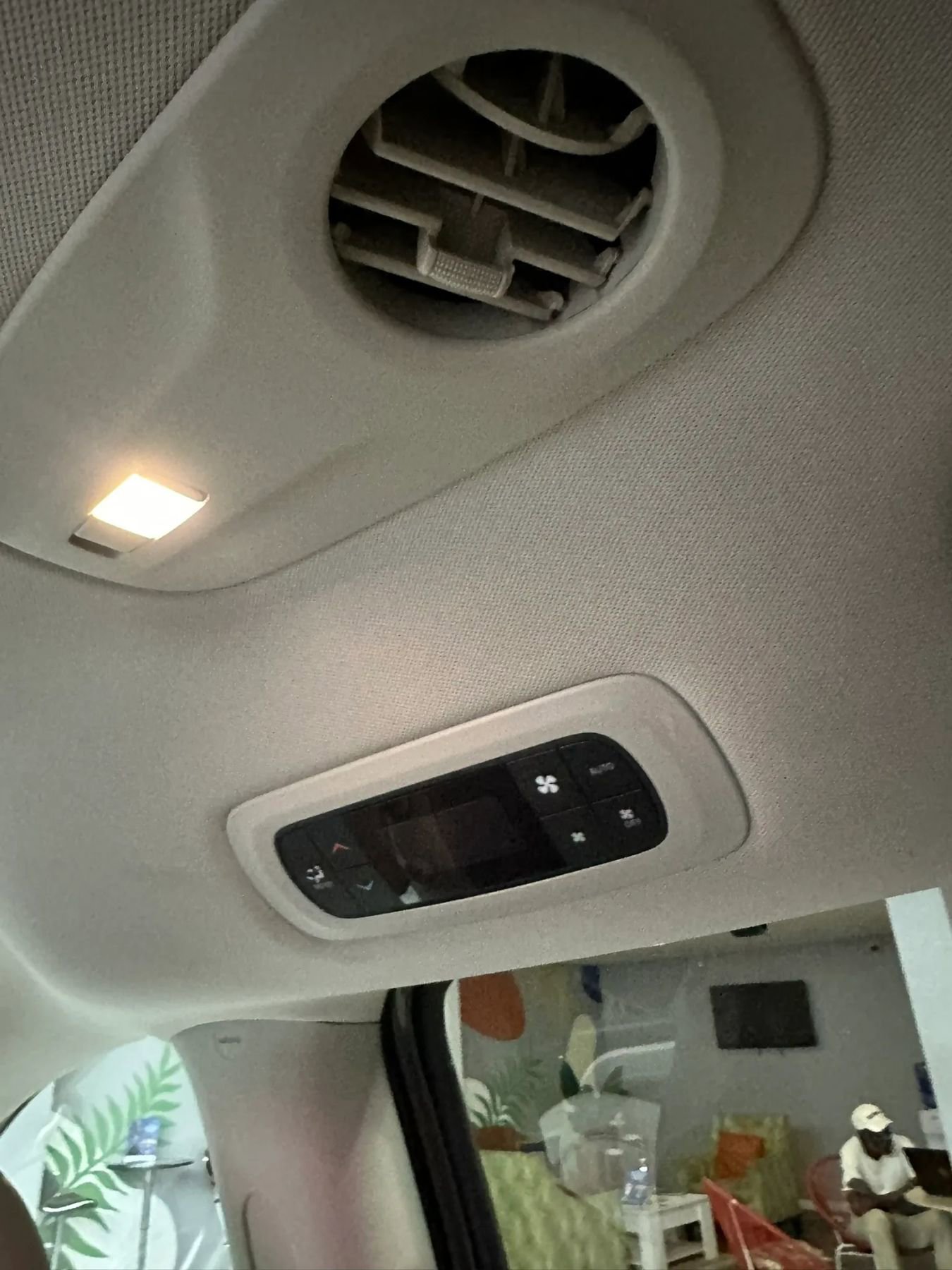 Used 2017 Chrysler Pacifica Touring-L FWD image 26
