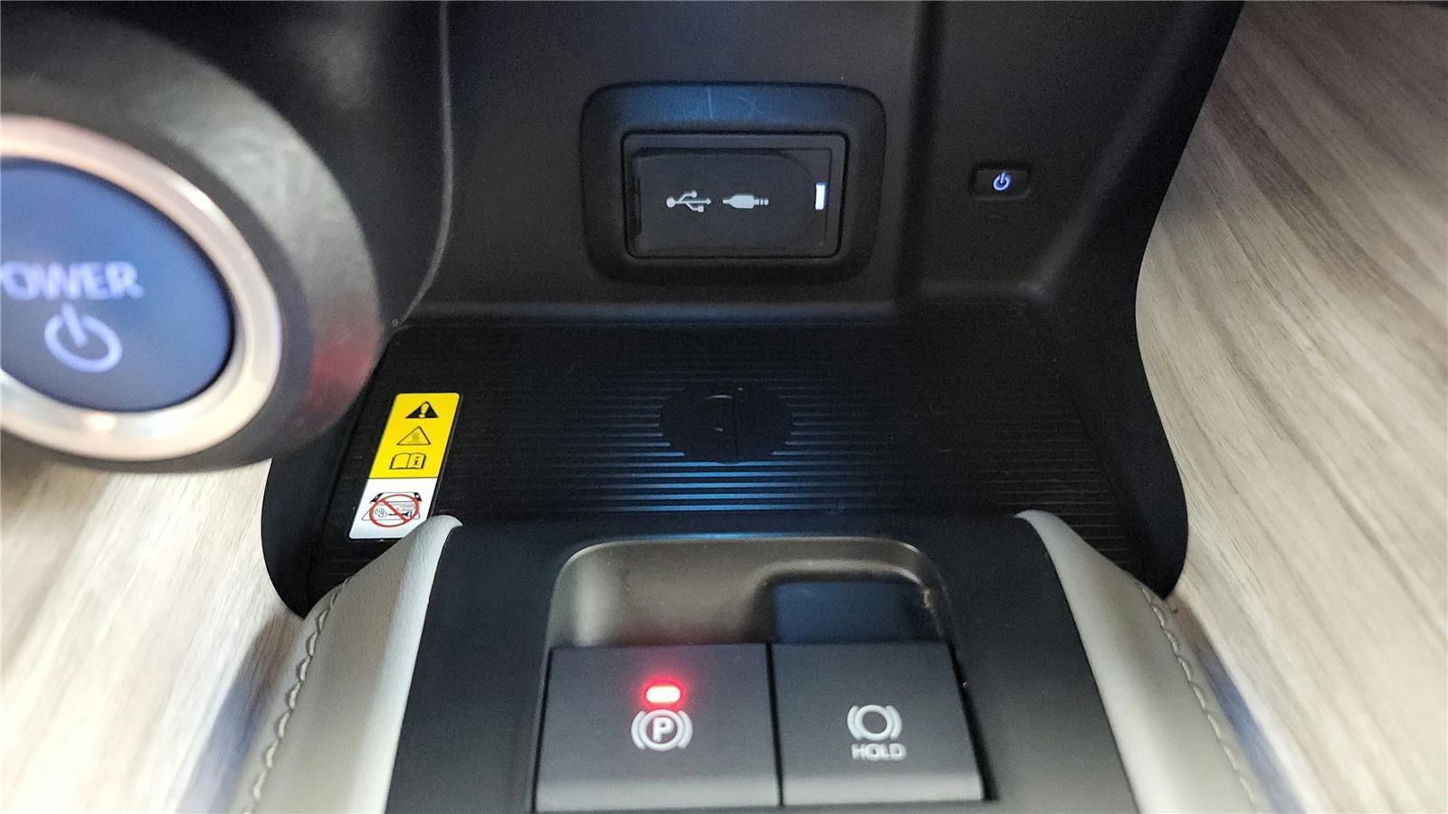 Certified 2022 Toyota Venza XLE image 34