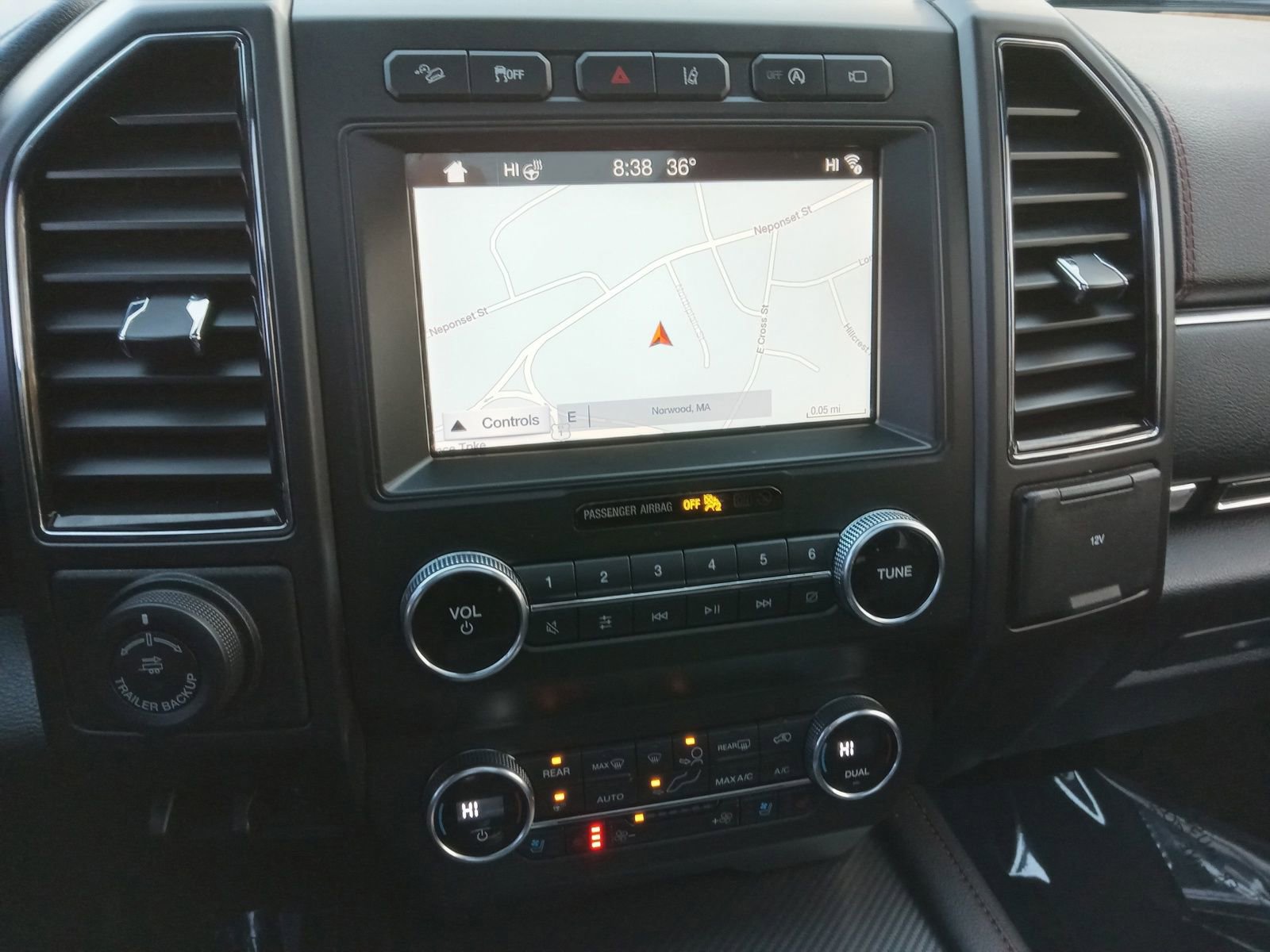 Used 2019 Ford Expedition Limited w/ Equipment Group 303A image 17