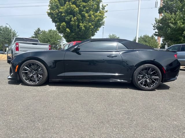 Used 2018 Chevrolet Camaro ZL1 RWD image 2