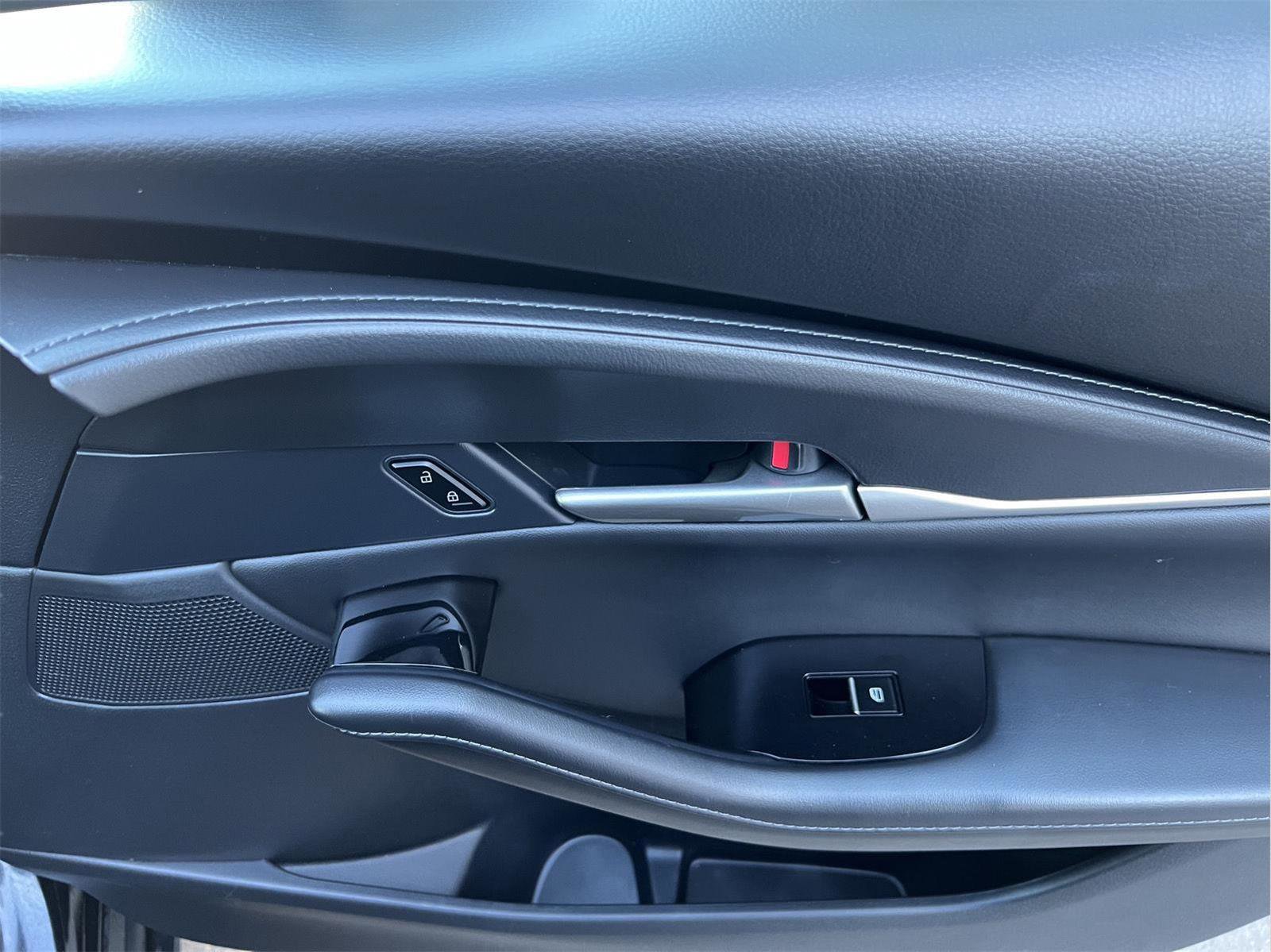 Used 2025 MAZDA CX-30 AWD 2.5 S w/ Select Sport Pkg image 11