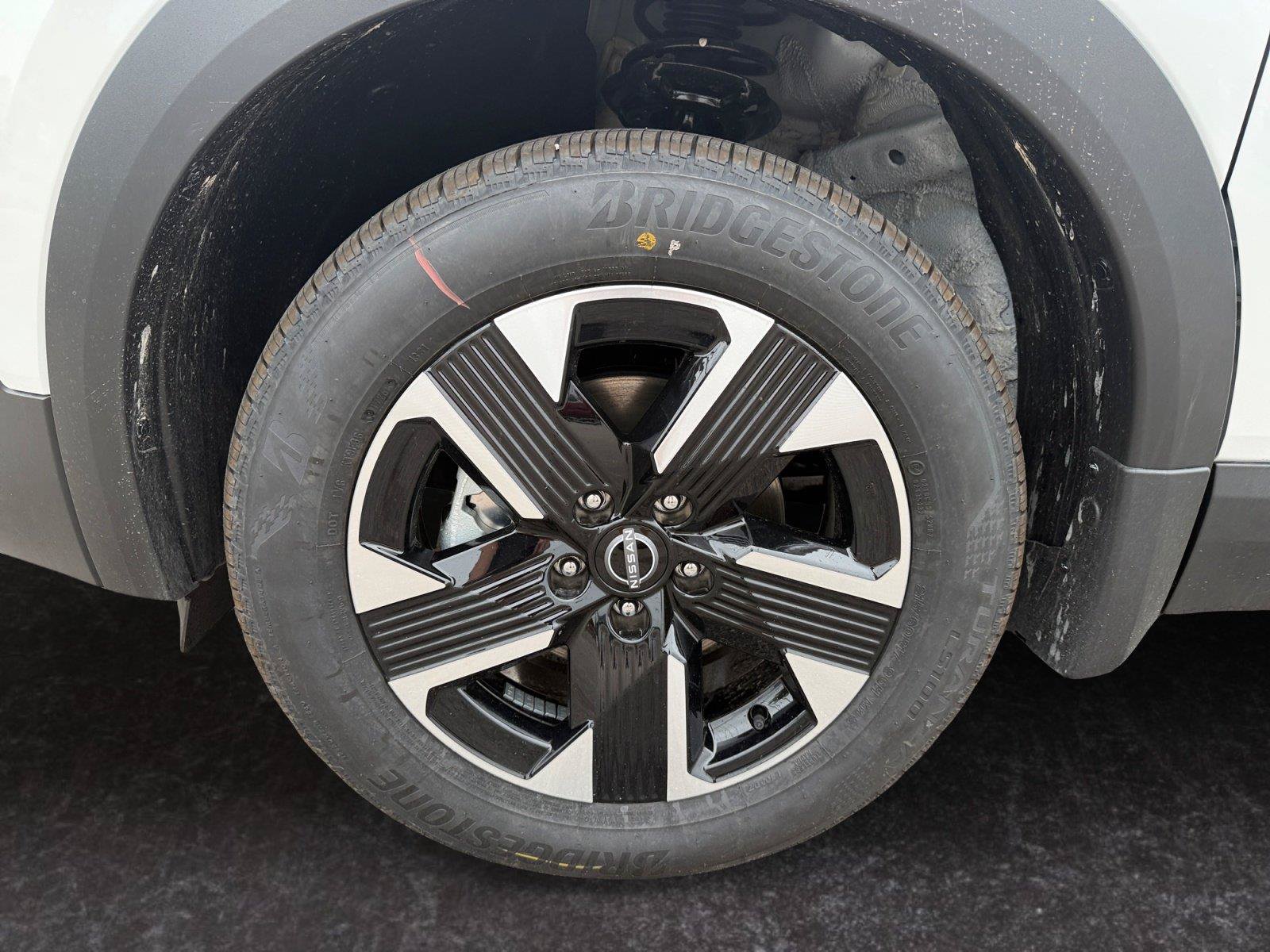 New 2027 Nissan Kicks SV AWD/4WD image 26