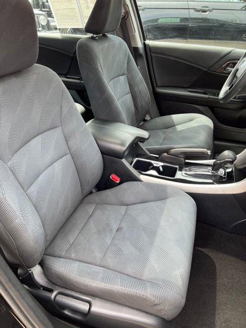 Used 2016 Honda Accord EX image 16