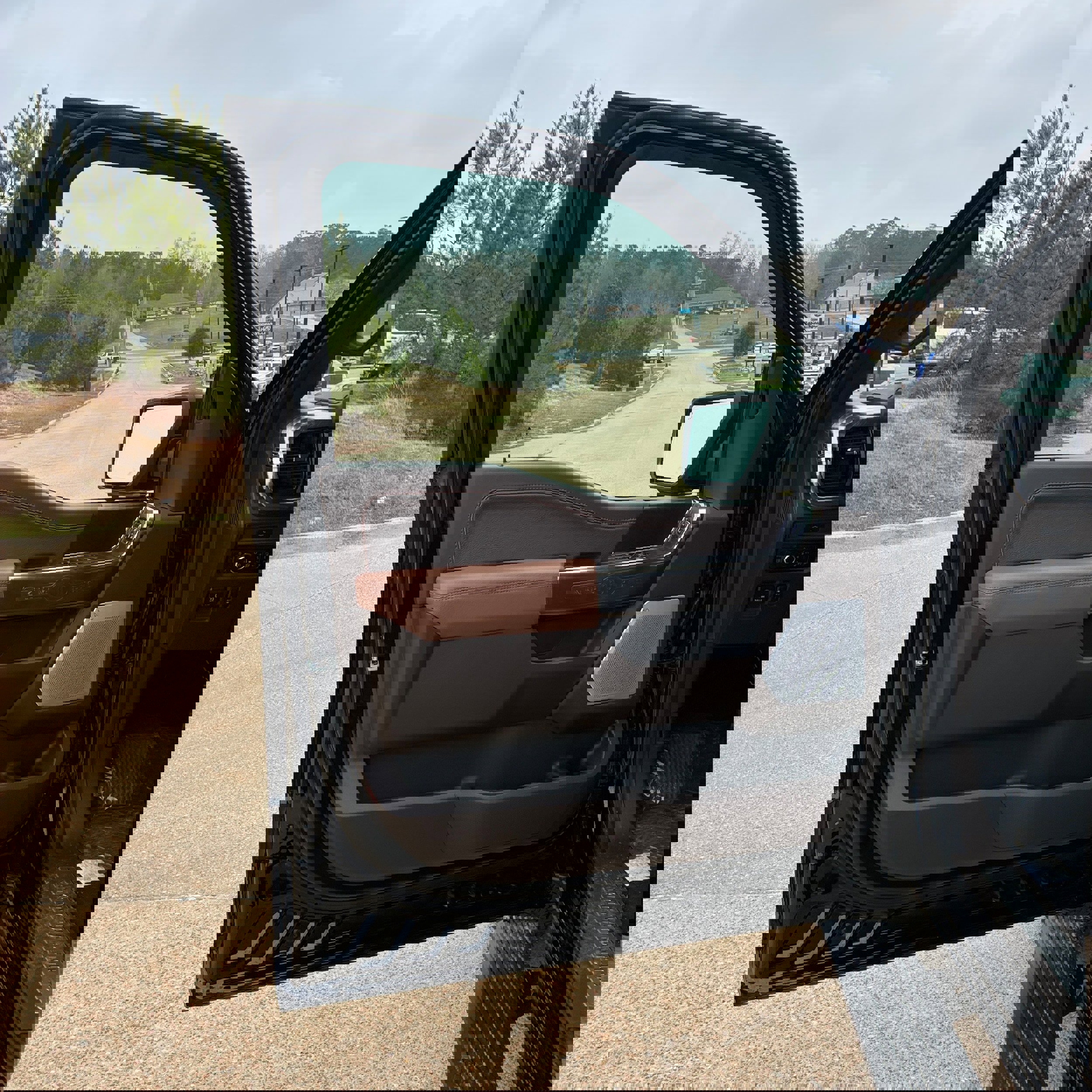 New 2026 Ford F150 King Ranch w/ Equipment Group 601A High image 37