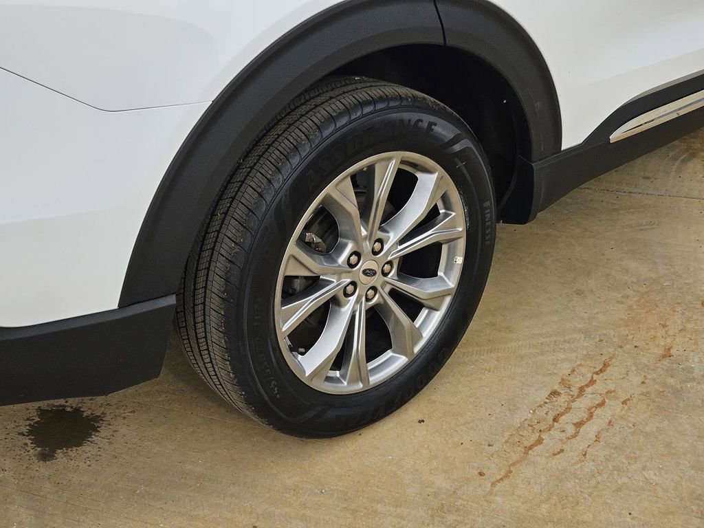 Used 2023 Ford Explorer Limited image 41