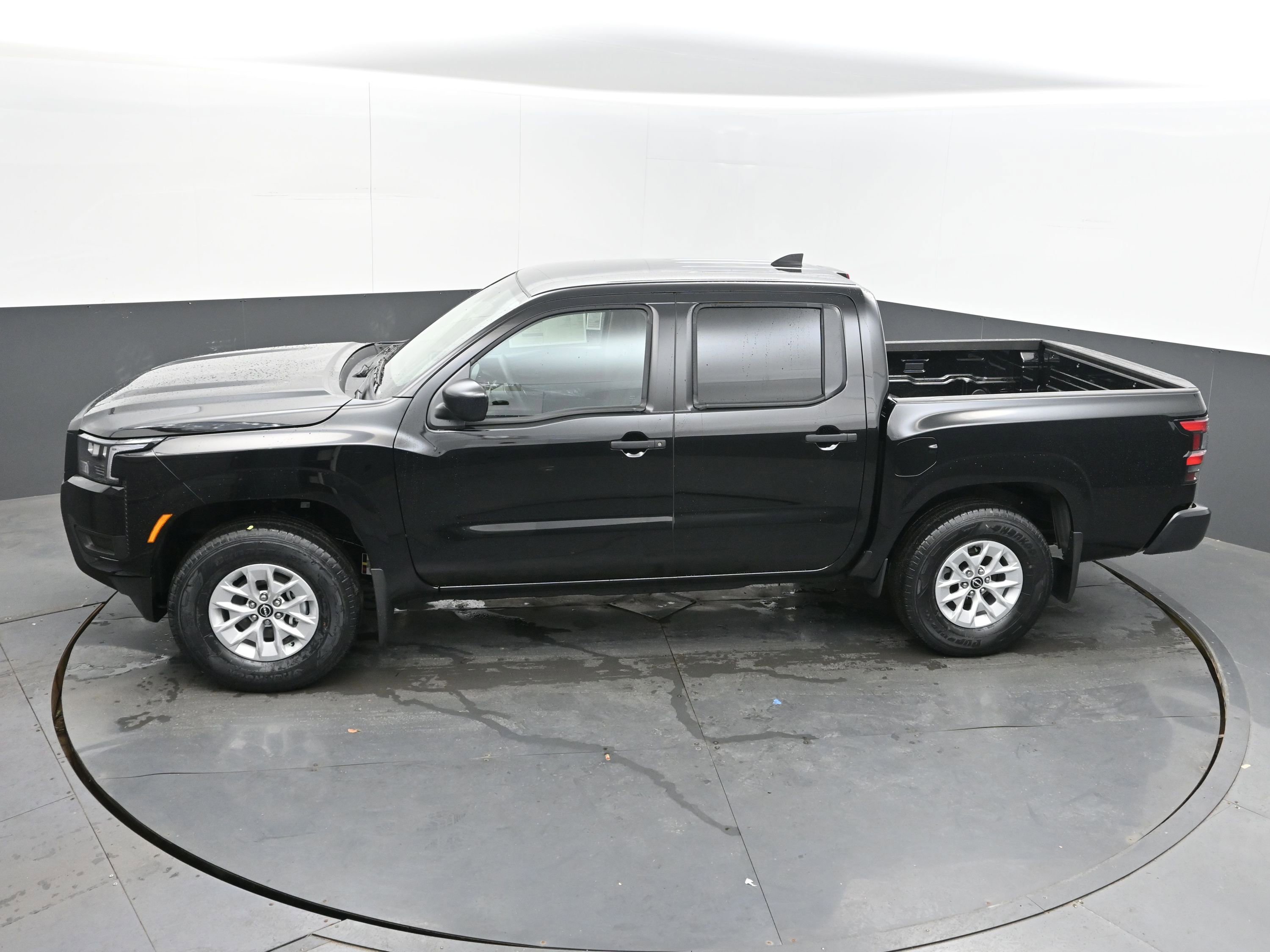 New 2026 Nissan Frontier S w/ Tow Package image 32