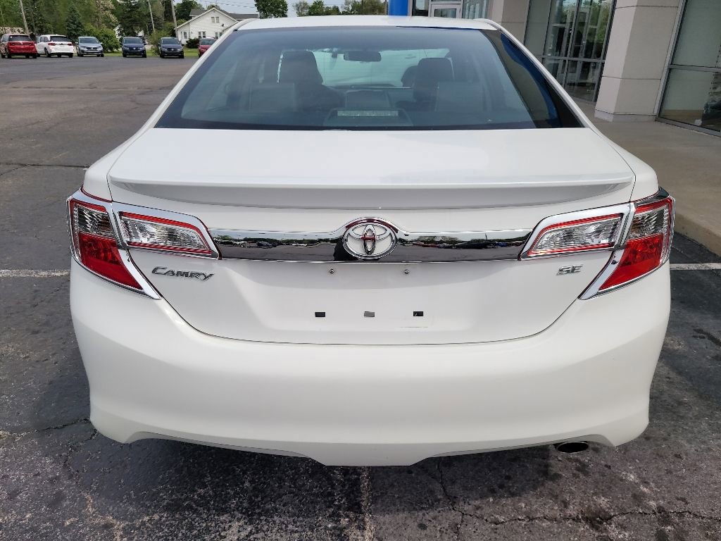 Used 2014 Toyota Camry SE FWD image 5