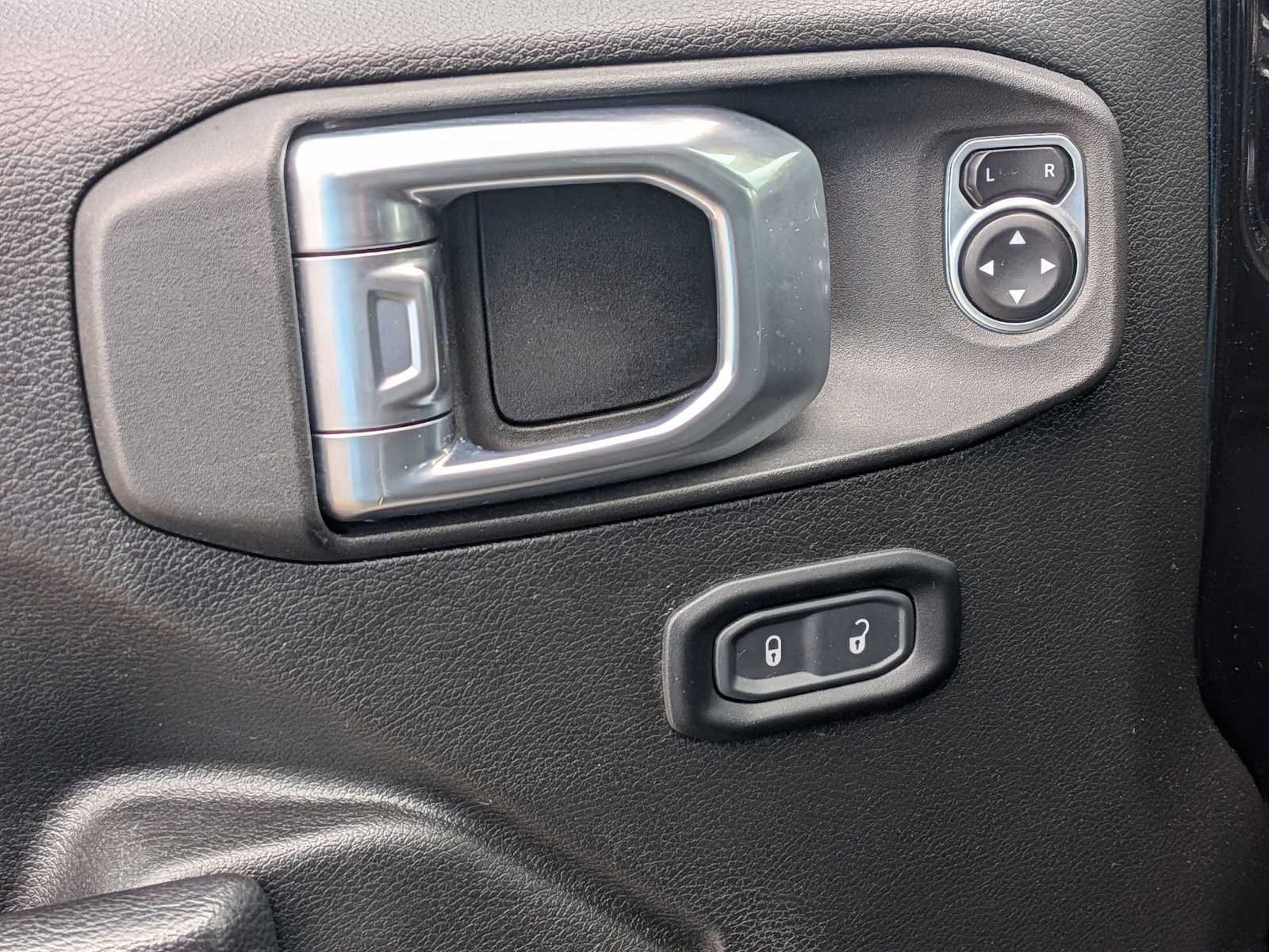 Used 2023 Jeep Wrangler Unlimited w/ Cold Weather Group AWD/4WD image 12