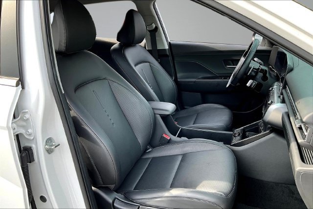 Used 2025 Hyundai Kona Limited AWD/4WD image 29