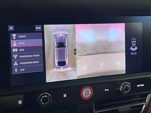 Certified 2023 Porsche Macan Turbo image 6